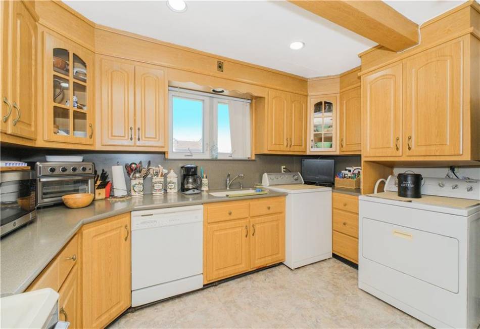 2502 84th Street, Brooklyn, New York 11214, 8 Bedrooms Bedrooms, ,3 BathroomsBathrooms,Residential,For Sale,84th,492270