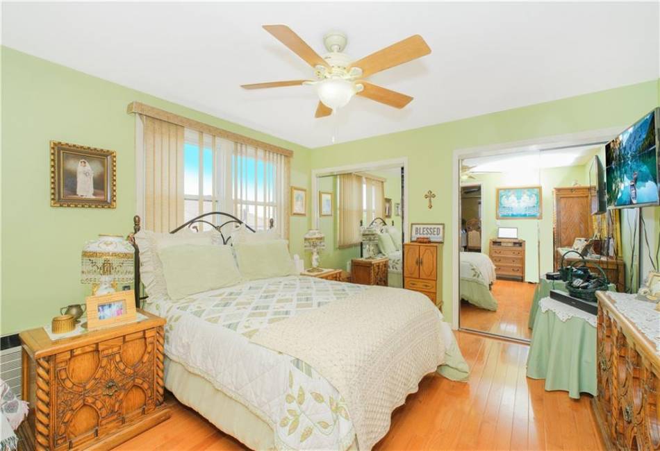 2502 84th Street, Brooklyn, New York 11214, 8 Bedrooms Bedrooms, ,3 BathroomsBathrooms,Residential,For Sale,84th,492270