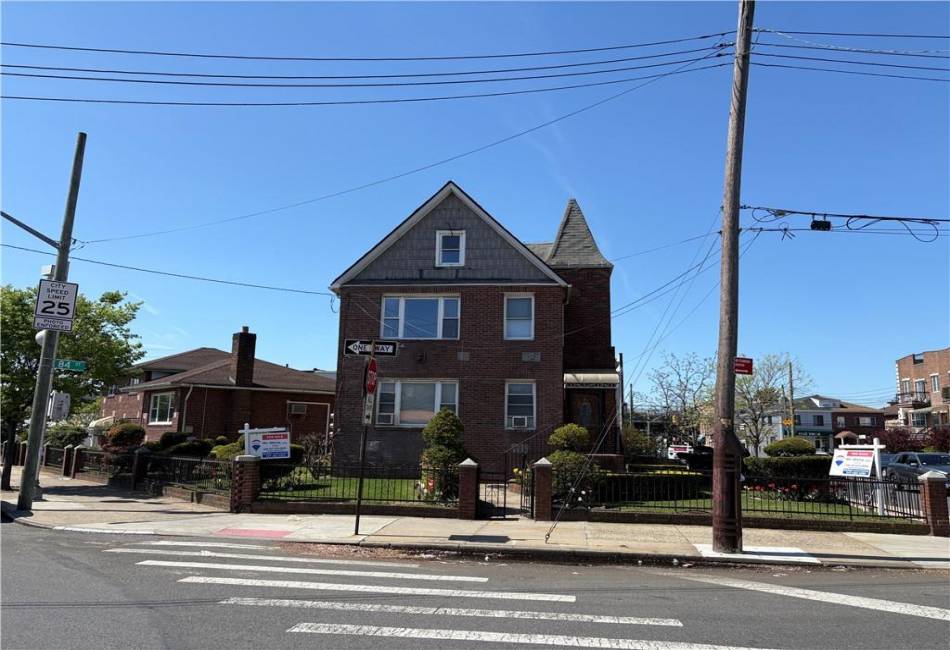 2502 84th Street, Brooklyn, New York 11214, 8 Bedrooms Bedrooms, ,3 BathroomsBathrooms,Residential,For Sale,84th,492270