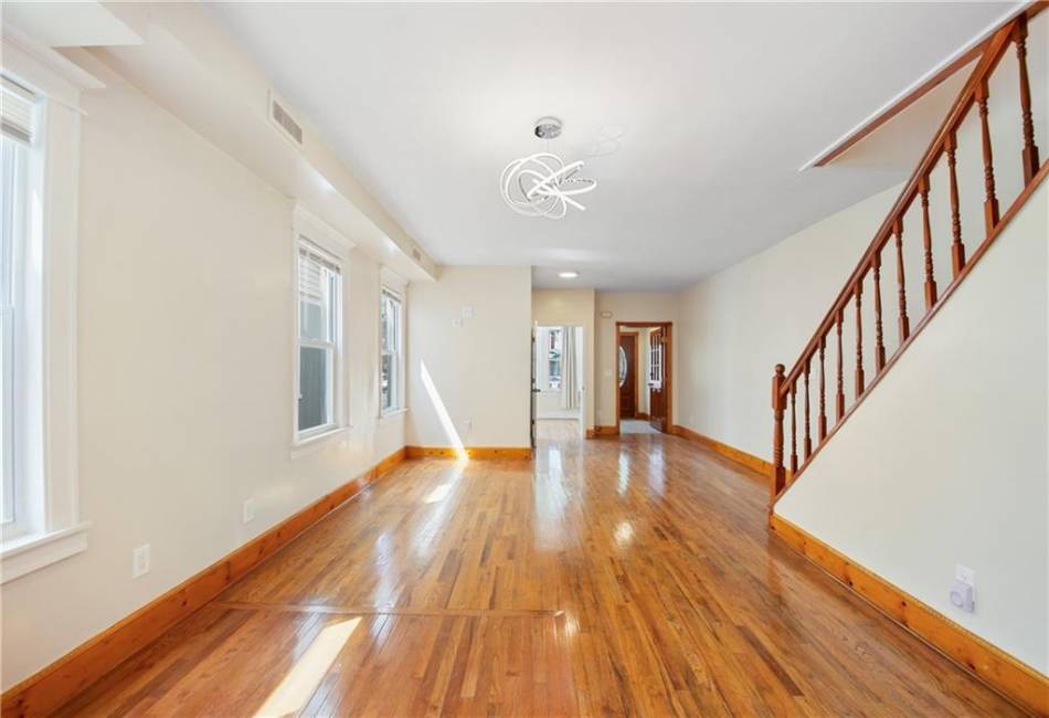 394 Linden Boulevard, Brooklyn, New York 11203, 4 Bedrooms Bedrooms, ,2 BathroomsBathrooms,Residential,For Sale,Linden,492289