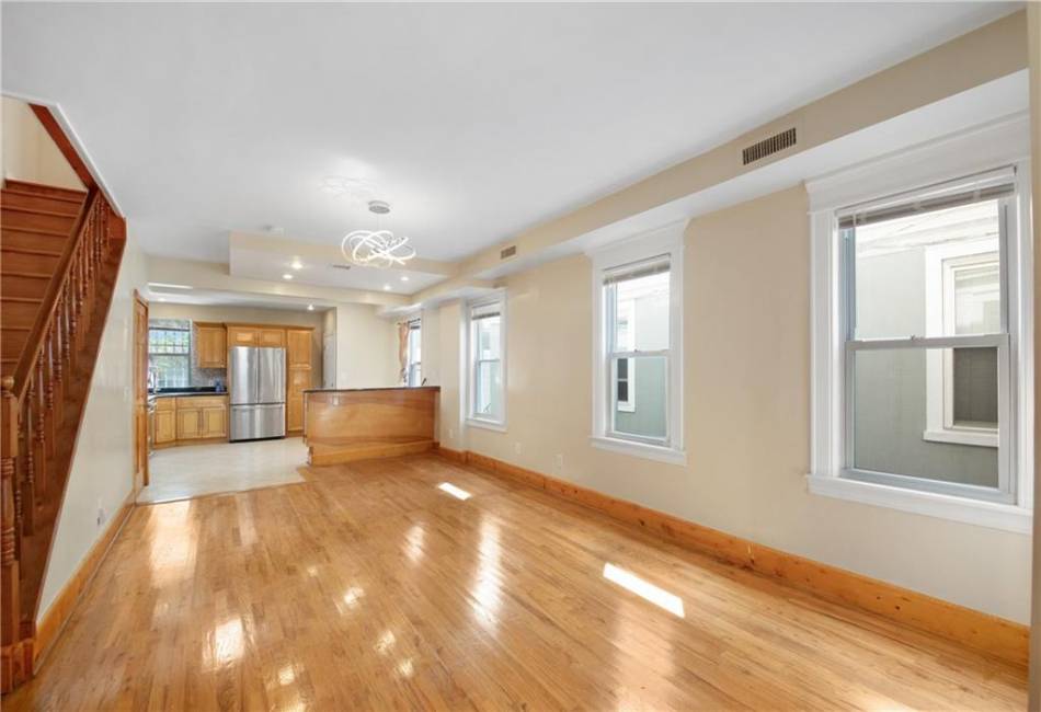 394 Linden Boulevard, Brooklyn, New York 11203, 4 Bedrooms Bedrooms, ,2 BathroomsBathrooms,Residential,For Sale,Linden,492289