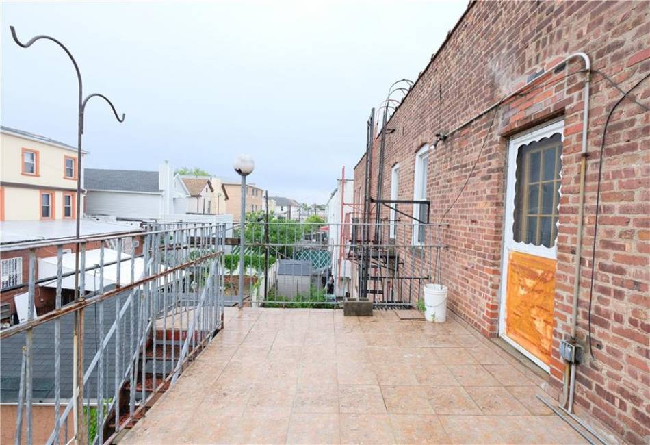 8666 24th Avenue, Brooklyn, New York 11214, 16 Bedrooms Bedrooms, ,3 BathroomsBathrooms,Residential,For Sale,24th,492293