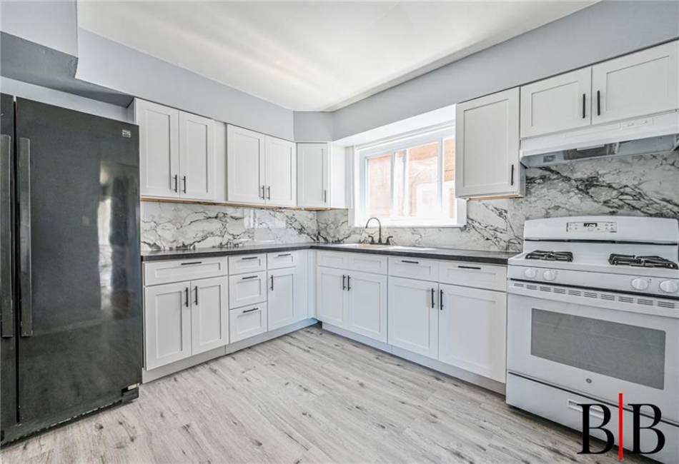1265 92nd Street, Brooklyn, New York 11236, 4 Bedrooms Bedrooms, ,3 BathroomsBathrooms,Residential,For Sale,92nd,492294