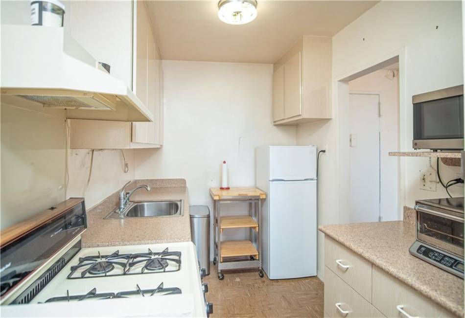 448 Neptune Avenue, Brooklyn, New York 11224, 1 Bedroom Bedrooms, ,1 BathroomBathrooms,Residential,For Sale,Neptune,492297