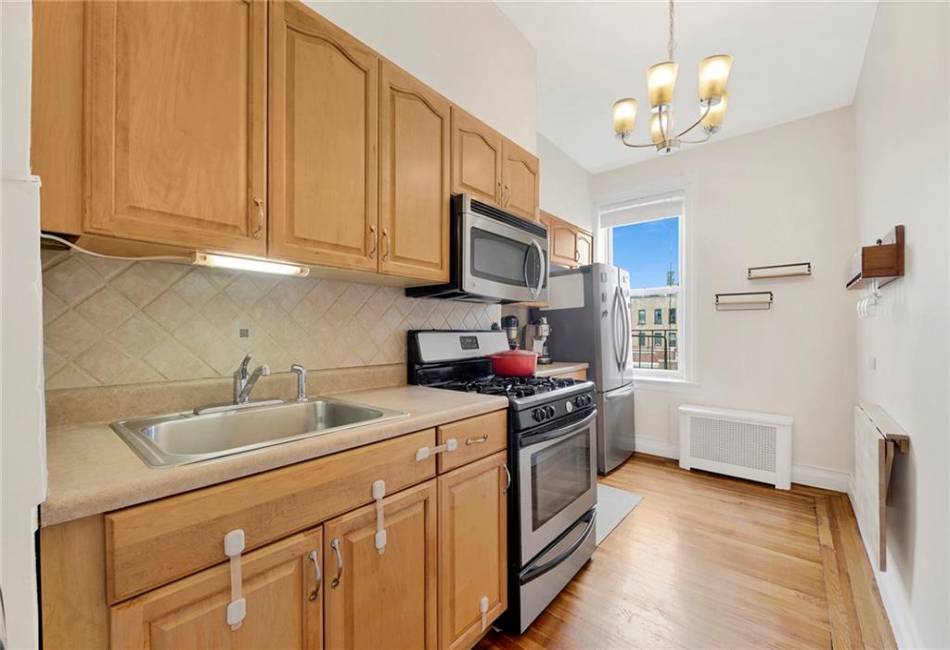 7201 4th Avenue, Brooklyn, New York 11209, 1 Bedroom Bedrooms, ,1 BathroomBathrooms,Residential,For Sale,4th,492300