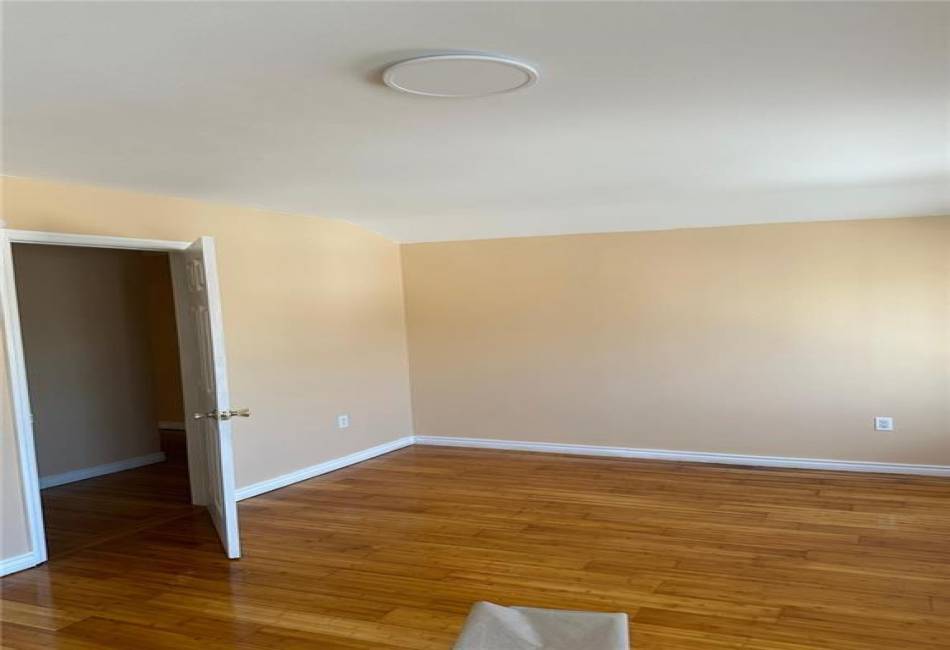 2829 Linden Boulevard, Brooklyn, New York 11208, 2 Bedrooms Bedrooms, ,1 BathroomBathrooms,Rental,For Sale,Linden,492301