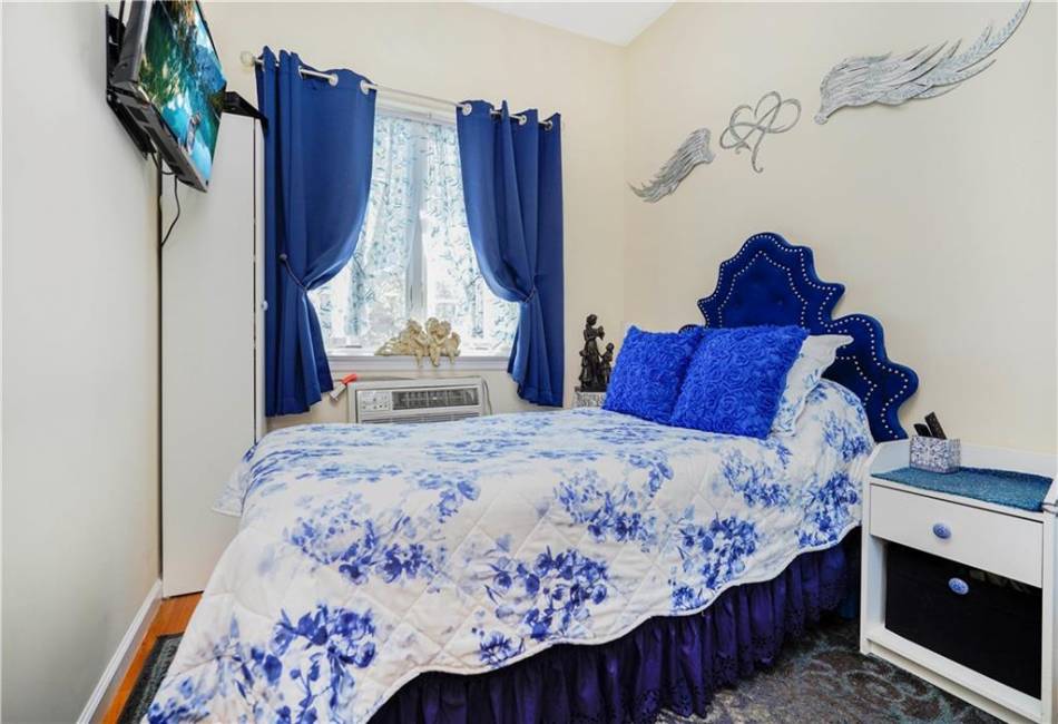 2695 Shell Road, Brooklyn, New York 11223, 2 Bedrooms Bedrooms, ,2 BathroomsBathrooms,Residential,For Sale,Shell,492304