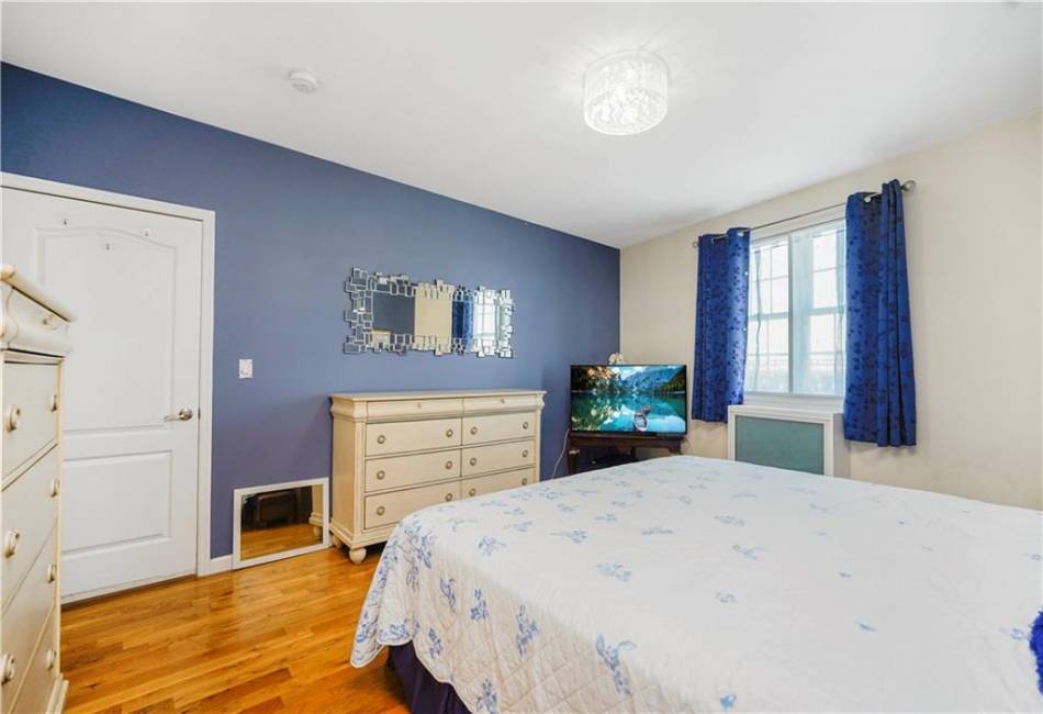 2695 Shell Road, Brooklyn, New York 11223, 2 Bedrooms Bedrooms, ,2 BathroomsBathrooms,Residential,For Sale,Shell,492304