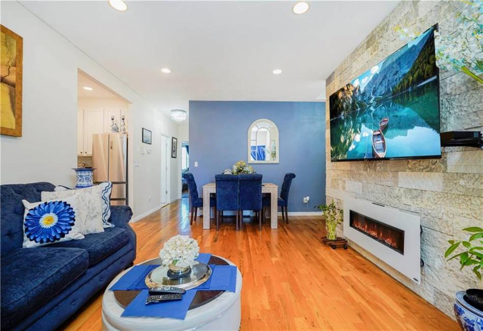 2695 Shell Road, Brooklyn, New York 11223, 2 Bedrooms Bedrooms, ,2 BathroomsBathrooms,Residential,For Sale,Shell,492304