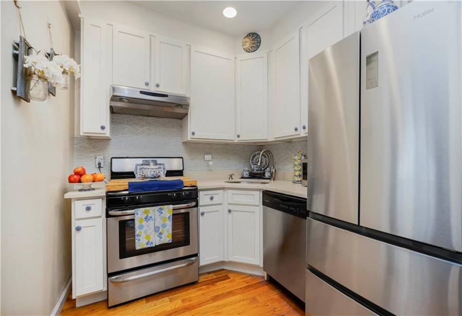 2695 Shell Road, Brooklyn, New York 11223, 2 Bedrooms Bedrooms, ,2 BathroomsBathrooms,Residential,For Sale,Shell,492304