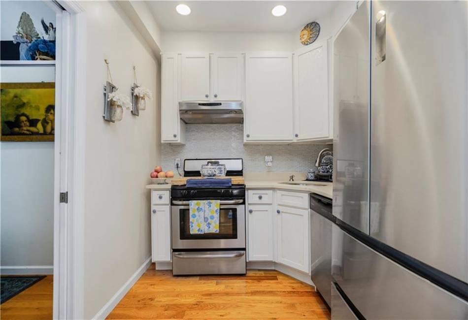 2695 Shell Road, Brooklyn, New York 11223, 2 Bedrooms Bedrooms, ,2 BathroomsBathrooms,Residential,For Sale,Shell,492304