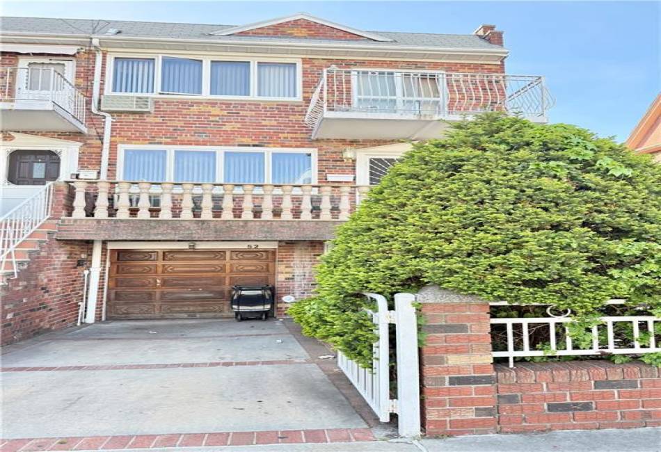 52 Bay 22nd Street, Brooklyn, New York 11214, 7 Bedrooms Bedrooms, ,Residential,For Sale,Bay 22nd,492309