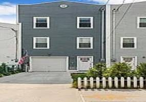 3626 Bayview Avenue, Brooklyn, New York 11224, 4 Bedrooms Bedrooms, ,2 BathroomsBathrooms,Residential,For Sale,Bayview,492312