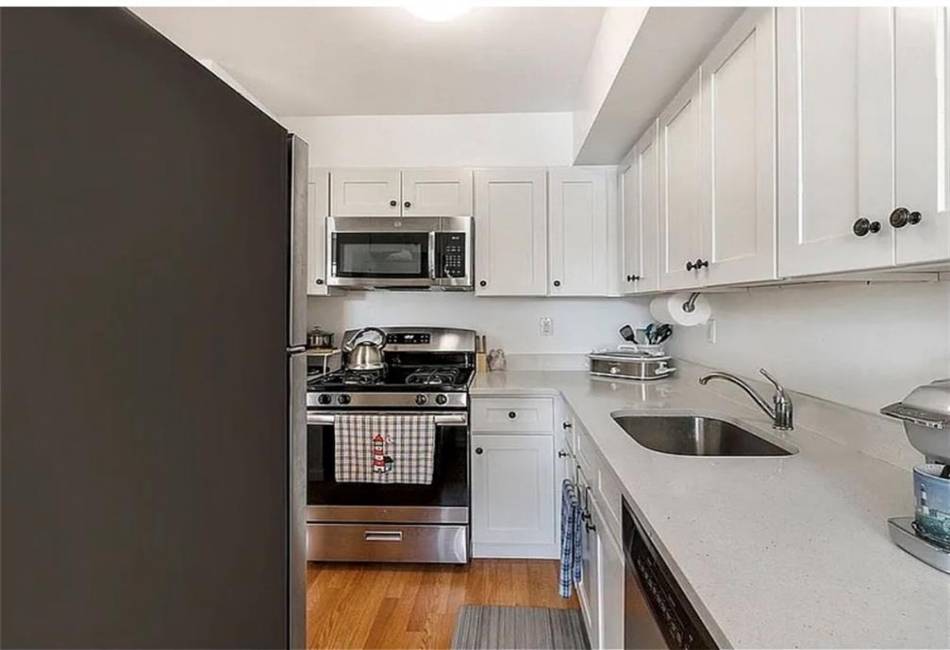 3626 Bayview Avenue, Brooklyn, New York 11224, 4 Bedrooms Bedrooms, ,2 BathroomsBathrooms,Residential,For Sale,Bayview,492312
