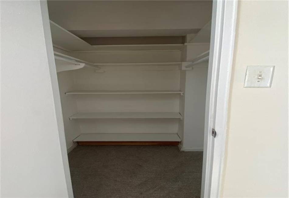 735 Avenue W, Brooklyn, New York 11223, 1 Bedroom Bedrooms, ,1 BathroomBathrooms,Residential,For Sale,Avenue W,492317