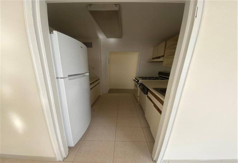 735 Avenue W, Brooklyn, New York 11223, 1 Bedroom Bedrooms, ,1 BathroomBathrooms,Residential,For Sale,Avenue W,492317