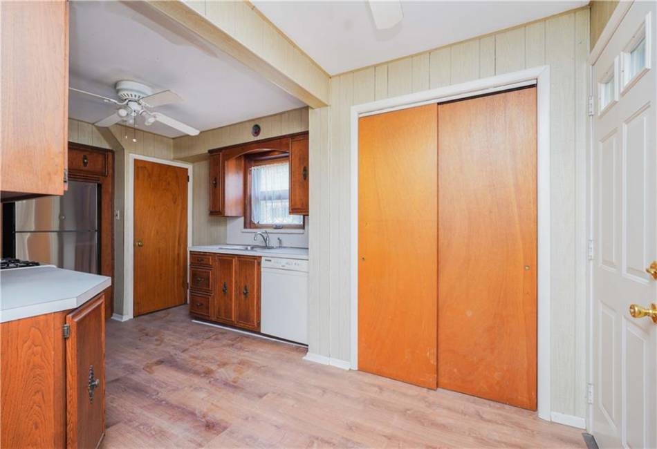 185 Utter Avenue, Staten Island, New York 10314, 3 Bedrooms Bedrooms, ,1 BathroomBathrooms,Residential,For Sale,Utter,485739