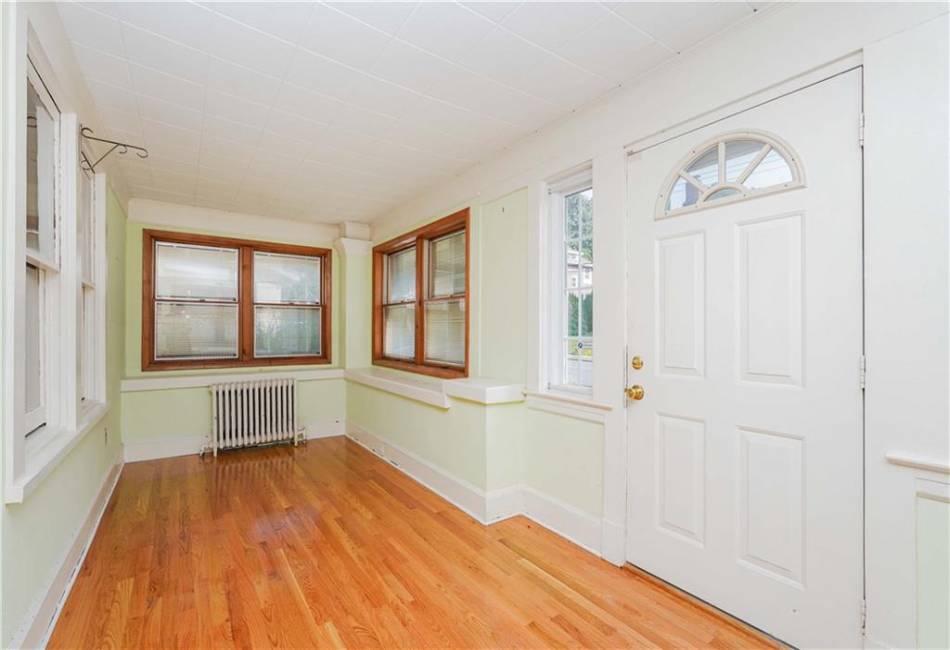 185 Utter Avenue, Staten Island, New York 10314, 3 Bedrooms Bedrooms, ,1 BathroomBathrooms,Residential,For Sale,Utter,485739