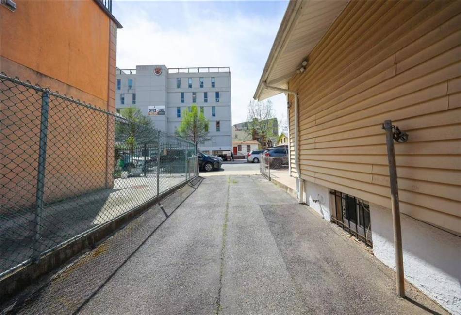 2939 Brighton 3rd Street, Brooklyn, New York 11235, ,Residential,For Sale,Brighton 3rd,491059
