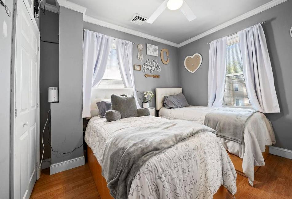 1142 Bay Ridge Parkway, Brooklyn, New York 11228, 3 Bedrooms Bedrooms, ,3 BathroomsBathrooms,Residential,For Sale,Bay Ridge,492233
