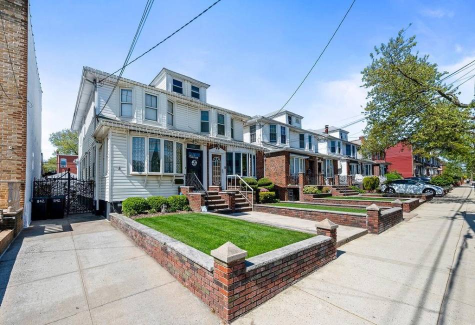 1142 Bay Ridge Parkway, Brooklyn, New York 11228, 3 Bedrooms Bedrooms, ,3 BathroomsBathrooms,Residential,For Sale,Bay Ridge,492233