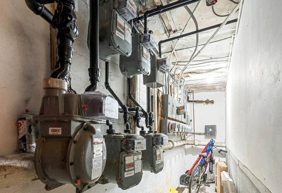 2343 Bath Avenue, Brooklyn, New York 11214, ,Mixed Use,For Sale,Bath,492256