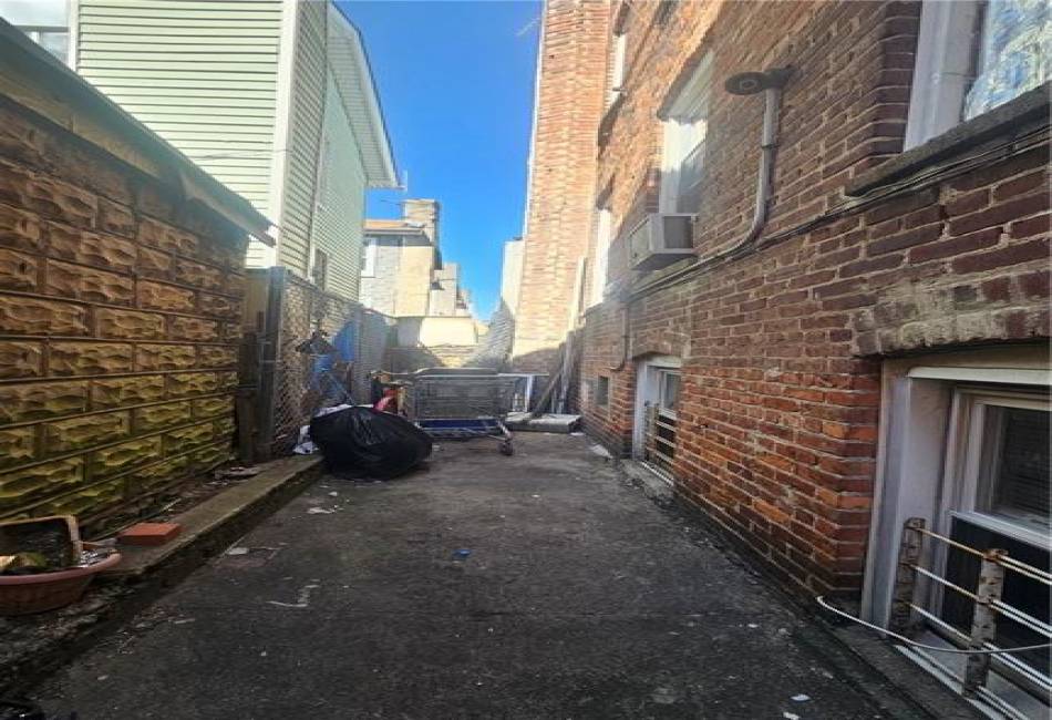 24 Brighton 10th Path, Brooklyn, New York 11235, ,Residential,For Sale,Brighton 10th,492271