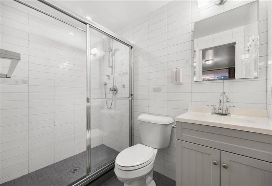 2133 Haring Street, Brooklyn, New York 11229, 2 Bedrooms Bedrooms, ,2 BathroomsBathrooms,Residential,For Sale,Haring,492316