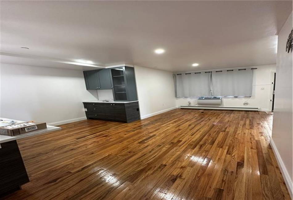 2133 Haring Street, Brooklyn, New York 11229, 2 Bedrooms Bedrooms, ,2 BathroomsBathrooms,Residential,For Sale,Haring,492316