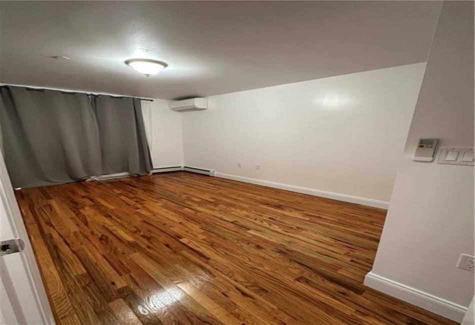 2133 Haring Street, Brooklyn, New York 11229, 2 Bedrooms Bedrooms, ,2 BathroomsBathrooms,Residential,For Sale,Haring,492316