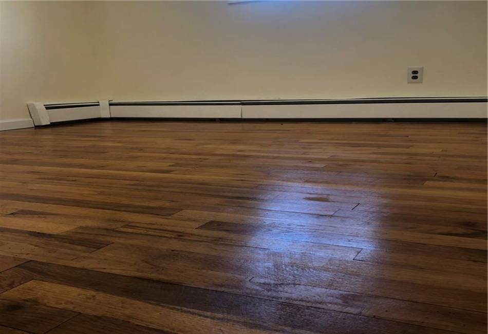 39 Magaw Place, West Babylon, New York 11704, 4 Bedrooms Bedrooms, ,2 BathroomsBathrooms,Residential,For Sale,Magaw,492318