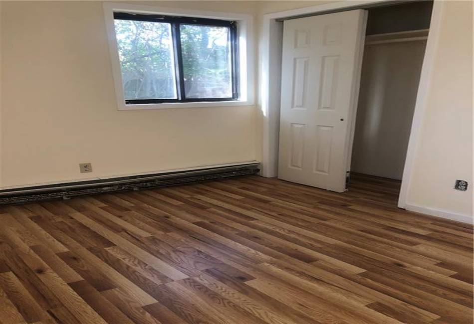 39 Magaw Place, West Babylon, New York 11704, 4 Bedrooms Bedrooms, ,2 BathroomsBathrooms,Residential,For Sale,Magaw,492318