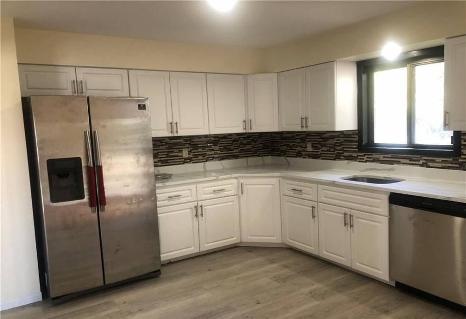 39 Magaw Place, West Babylon, New York 11704, 4 Bedrooms Bedrooms, ,2 BathroomsBathrooms,Residential,For Sale,Magaw,492318