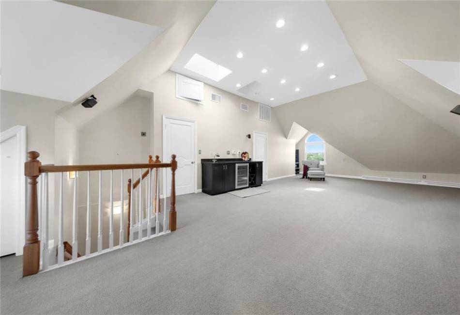 19 Occident Avenue, Staten Island, New York 10304, 5 Bedrooms Bedrooms, ,4 BathroomsBathrooms,Residential,For Sale,Occident,492321