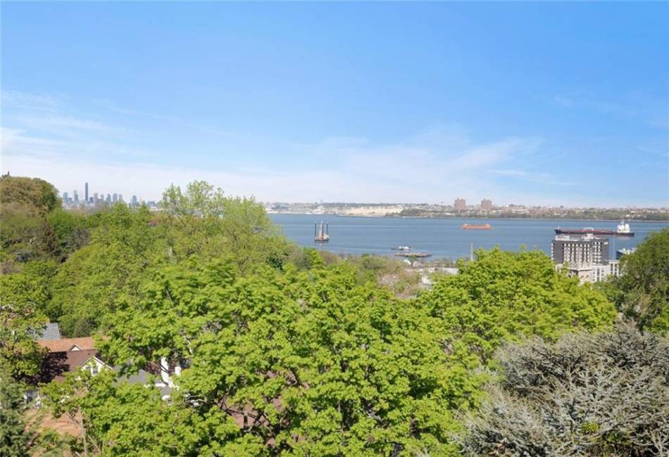 19 Occident Avenue, Staten Island, New York 10304, 5 Bedrooms Bedrooms, ,4 BathroomsBathrooms,Residential,For Sale,Occident,492321