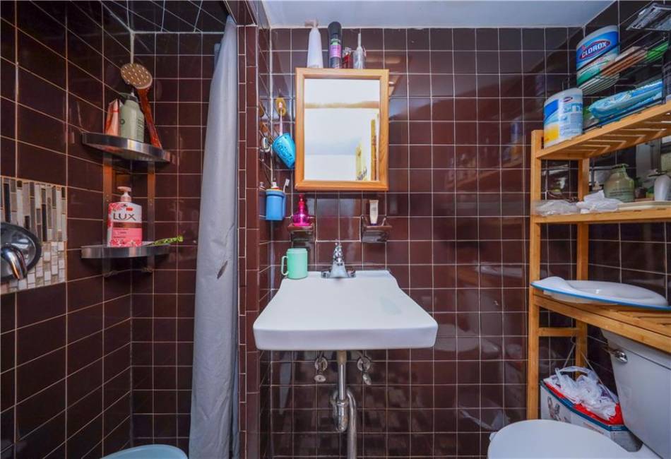 2046 Stuart Street, Brooklyn, New York 11229, 4 Bedrooms Bedrooms, ,3 BathroomsBathrooms,Residential,For Sale,Stuart,492324