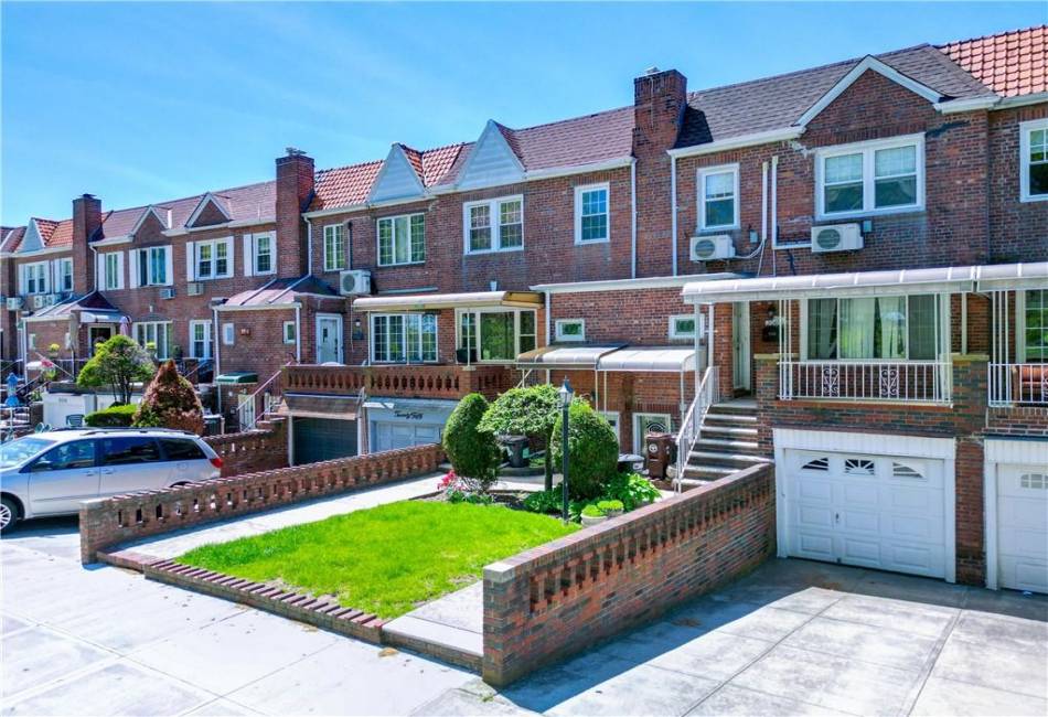 2046 Stuart Street, Brooklyn, New York 11229, 4 Bedrooms Bedrooms, ,3 BathroomsBathrooms,Residential,For Sale,Stuart,492324