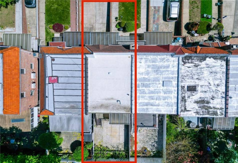 2046 Stuart Street, Brooklyn, New York 11229, 4 Bedrooms Bedrooms, ,3 BathroomsBathrooms,Residential,For Sale,Stuart,492324