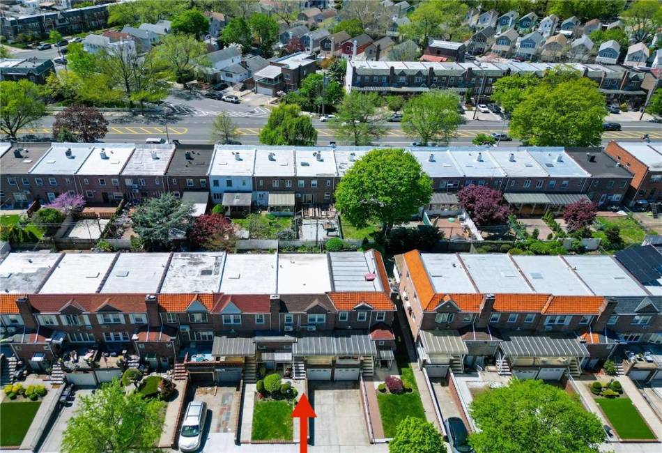 2046 Stuart Street, Brooklyn, New York 11229, 4 Bedrooms Bedrooms, ,3 BathroomsBathrooms,Residential,For Sale,Stuart,492324