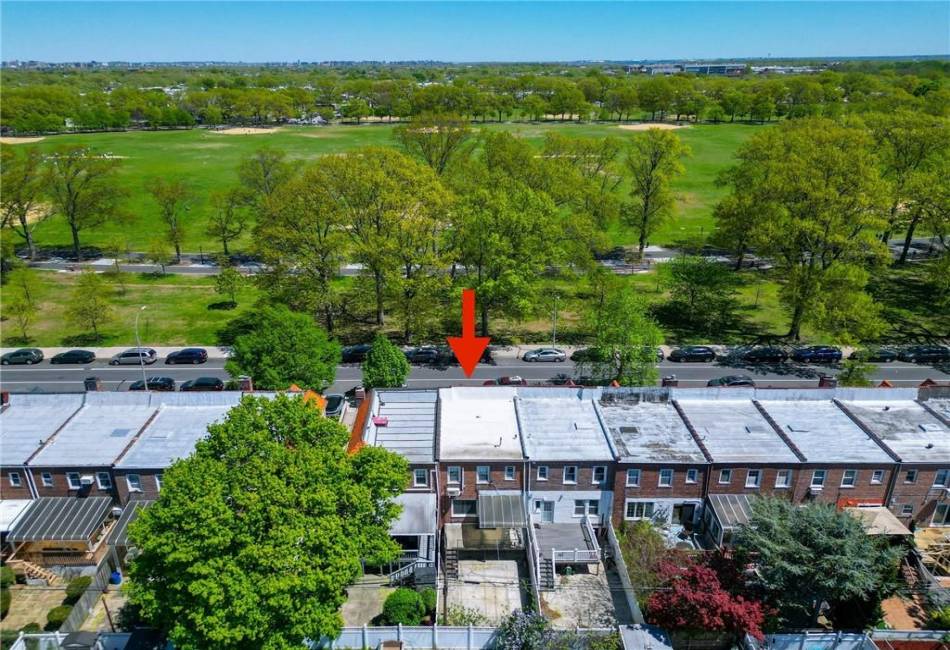 2046 Stuart Street, Brooklyn, New York 11229, 4 Bedrooms Bedrooms, ,3 BathroomsBathrooms,Residential,For Sale,Stuart,492324