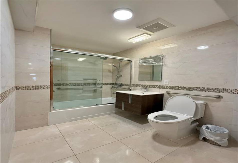 143 Bay 31st Street, Brooklyn, New York 11214, 3 Bedrooms Bedrooms, ,3 BathroomsBathrooms,Rental,For Sale,Bay 31st,492329