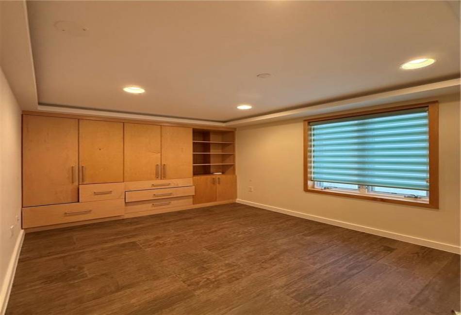 143 Bay 31st Street, Brooklyn, New York 11214, 3 Bedrooms Bedrooms, ,2 BathroomsBathrooms,Rental,For Sale,Bay 31st,492330