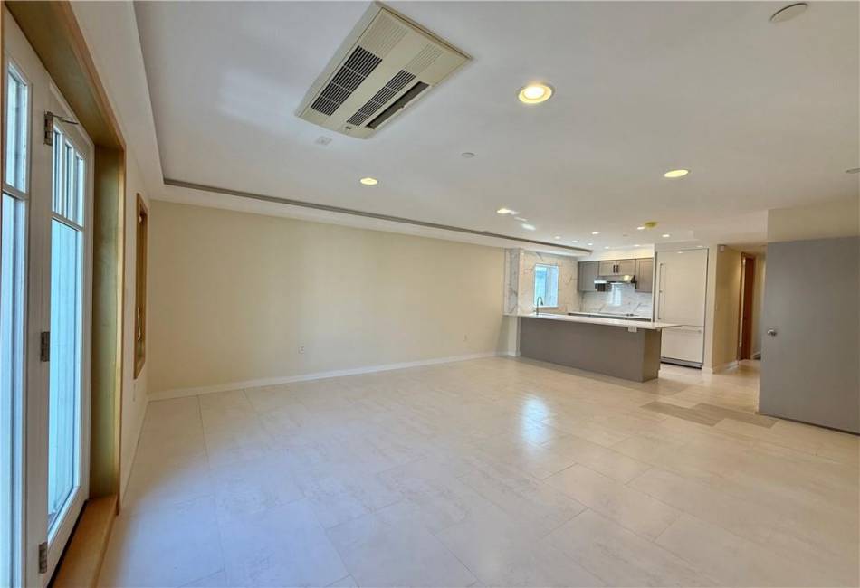 143 Bay 31st Street, Brooklyn, New York 11214, 3 Bedrooms Bedrooms, ,2 BathroomsBathrooms,Rental,For Sale,Bay 31st,492333