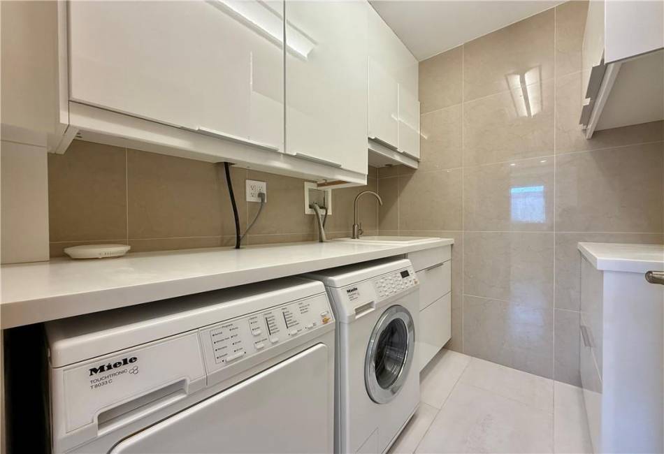 143 Bay 31st Street, Brooklyn, New York 11214, 3 Bedrooms Bedrooms, ,2 BathroomsBathrooms,Rental,For Sale,Bay 31st,492333