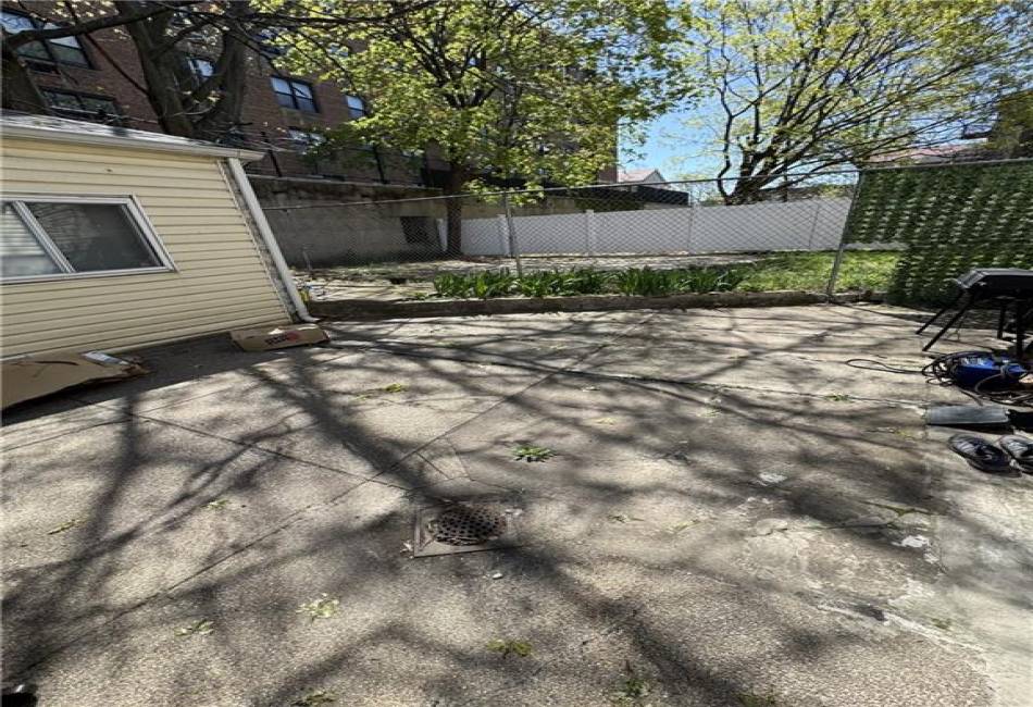 2815 Ford Street, Brooklyn, New York 11235, ,Residential,For Sale,Ford,492334