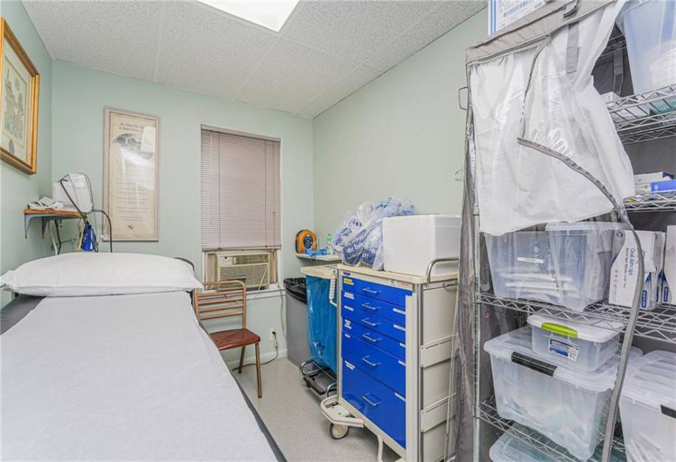 801 Avenue N, Brooklyn, New York 11230, ,Mixed Use,For Sale,Avenue N,492237