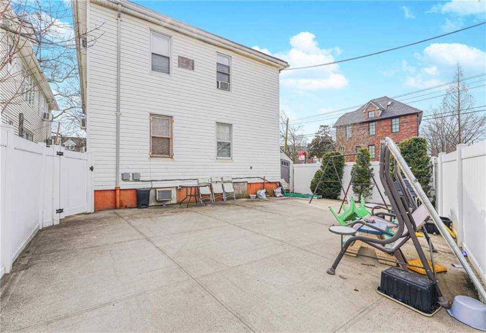 801 Avenue N, Brooklyn, New York 11230, ,Mixed Use,For Sale,Avenue N,492237