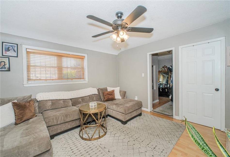 1960 Stillwell Avenue, Brooklyn, New York 11223, 5 Bedrooms Bedrooms, ,4 BathroomsBathrooms,Residential,For Sale,Stillwell,492274
