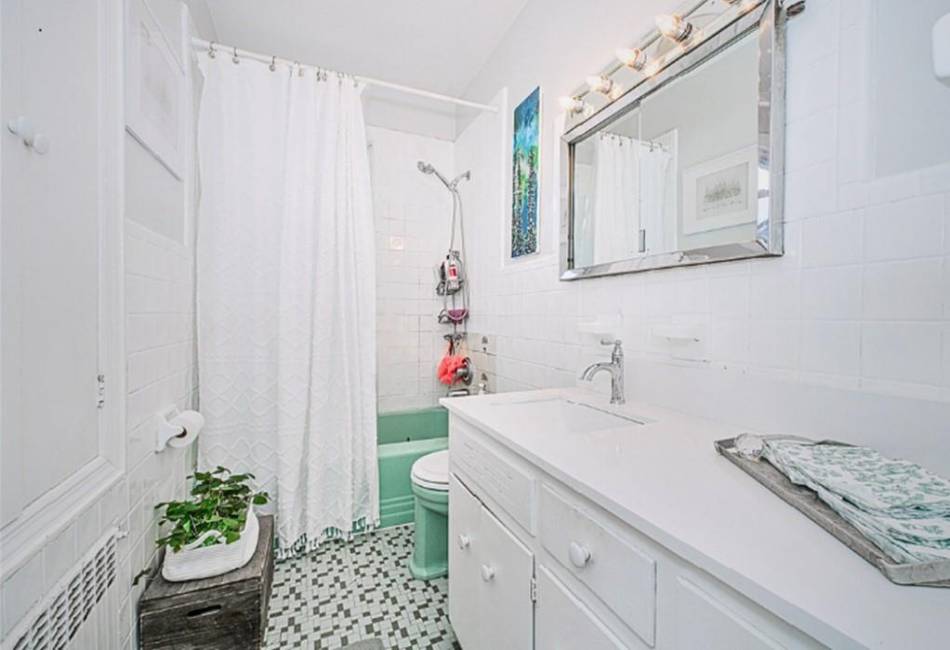 1960 Stillwell Avenue, Brooklyn, New York 11223, 5 Bedrooms Bedrooms, ,4 BathroomsBathrooms,Residential,For Sale,Stillwell,492274