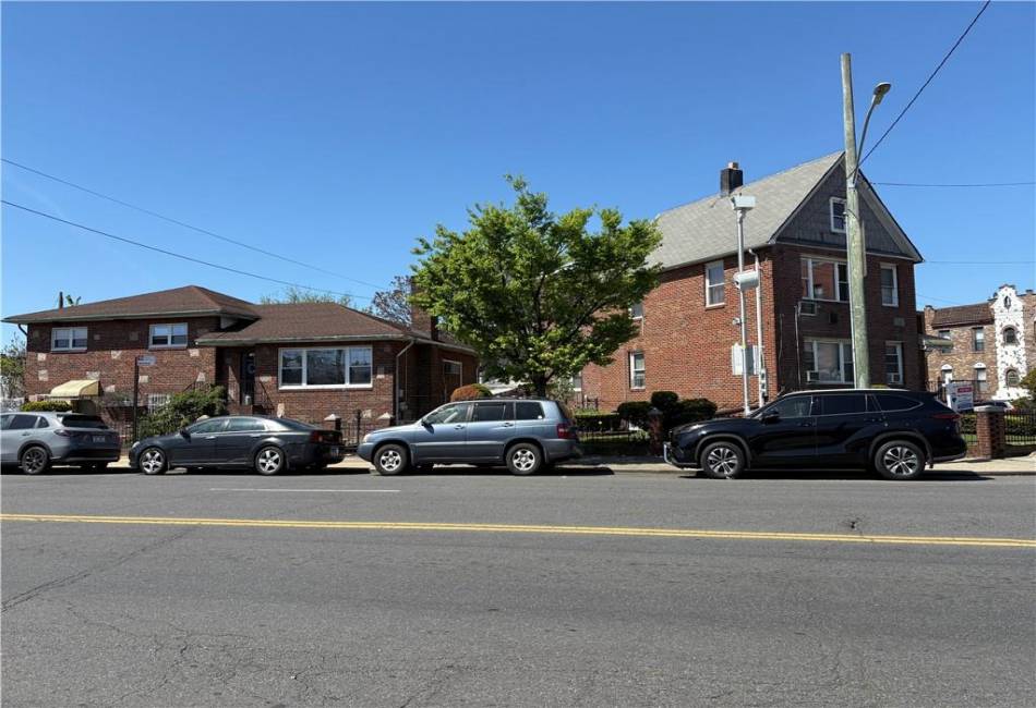 1960 Stillwell Avenue, Brooklyn, New York 11223, 5 Bedrooms Bedrooms, ,4 BathroomsBathrooms,Residential,For Sale,Stillwell,492274